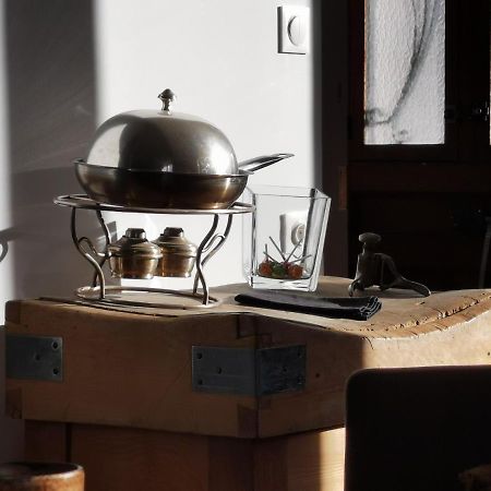 La Maison Fleur de Frangipanier Saint-Genix-sur-Guiers Extérieur photo