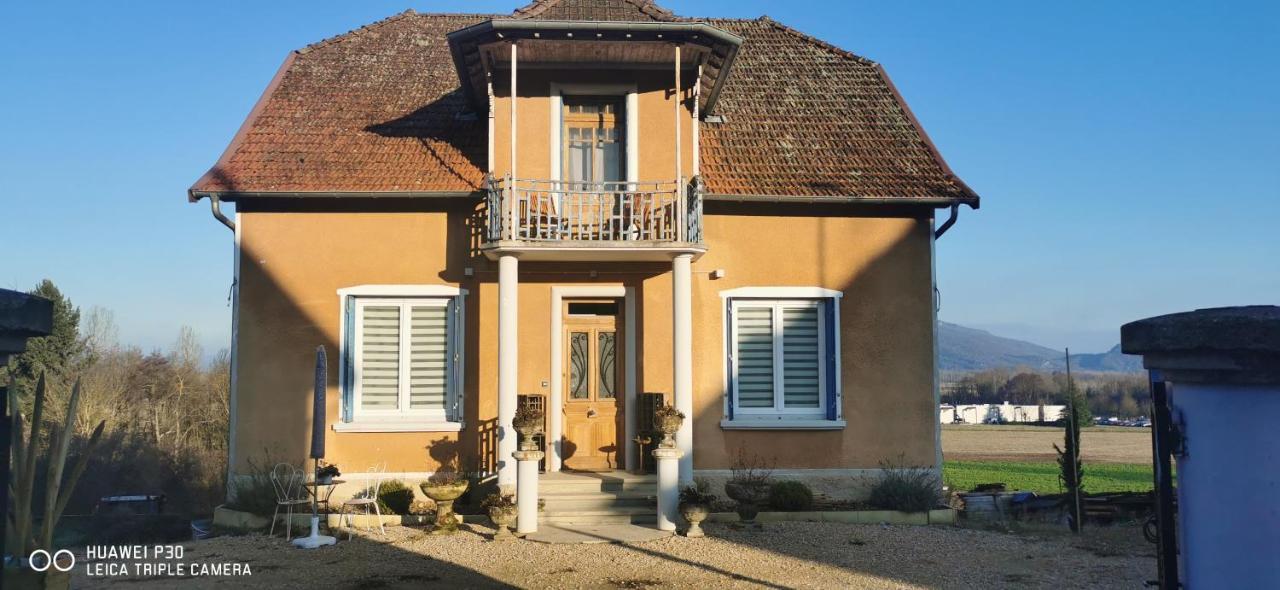 La Maison Fleur de Frangipanier Saint-Genix-sur-Guiers Extérieur photo