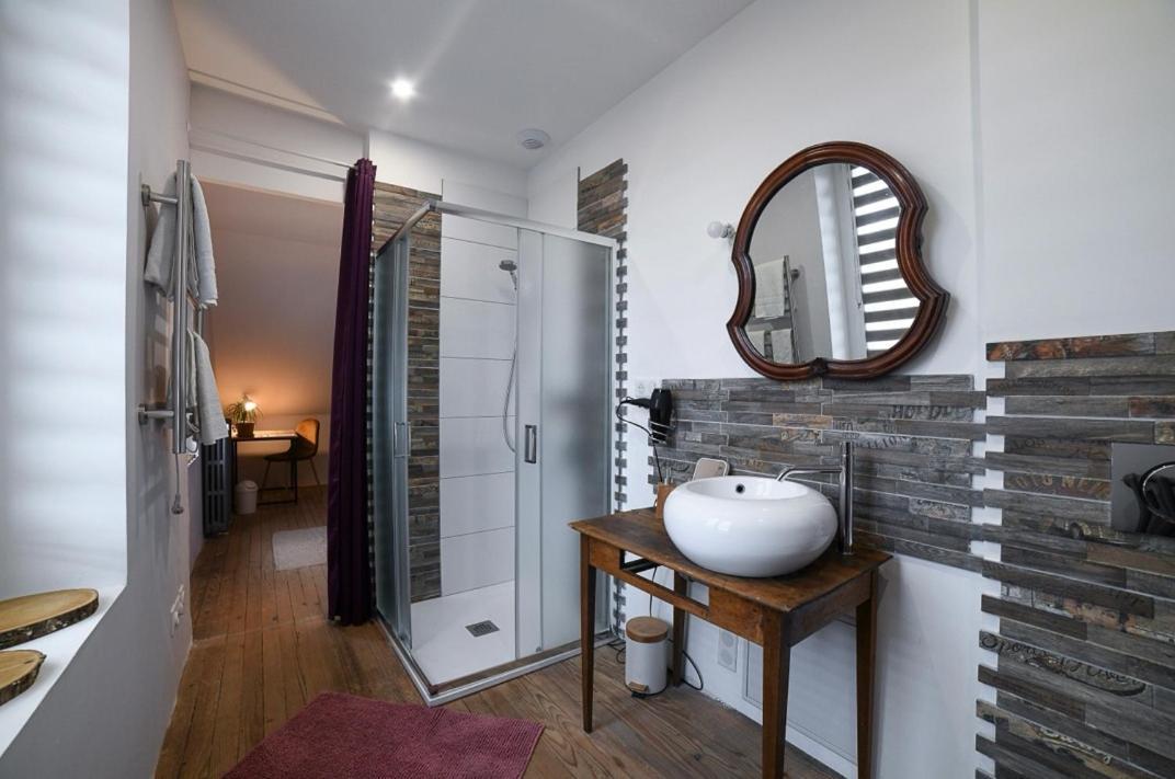 La Maison Fleur de Frangipanier Saint-Genix-sur-Guiers Extérieur photo